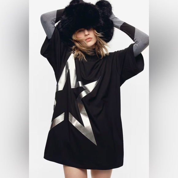 H&M Tops - Silver Foil & Black Oversized Short-Sleeve Cotton T-shirt | Large | NWT | H&M